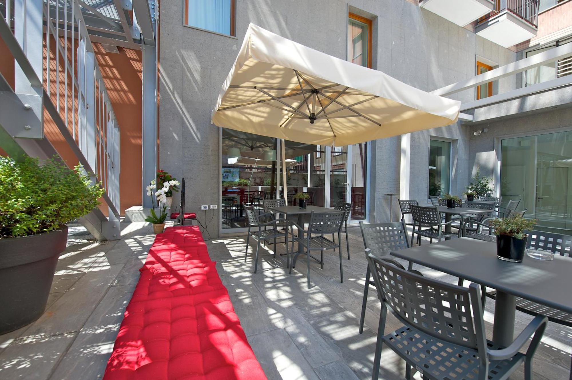 โรงแรมเมอร์เคียว มิลาโน โซลารี มิลาน ร้านอาหาร รูปภาพ